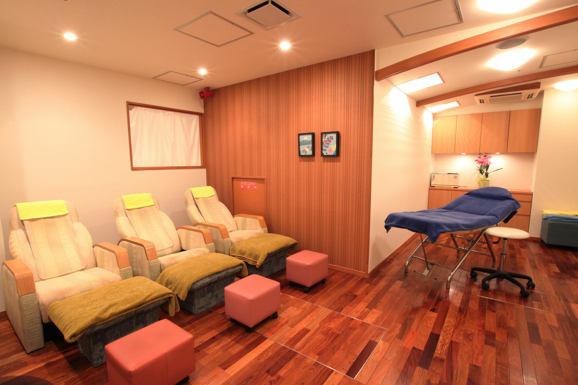 Capsule Inn Osaka - Caters To Men Exterior foto