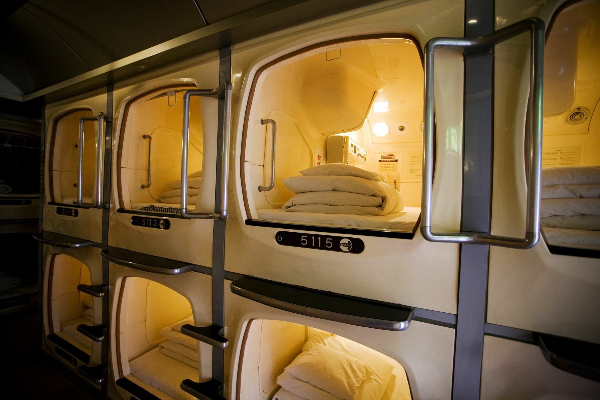 Capsule Inn Osaka - Caters To Men Exterior foto