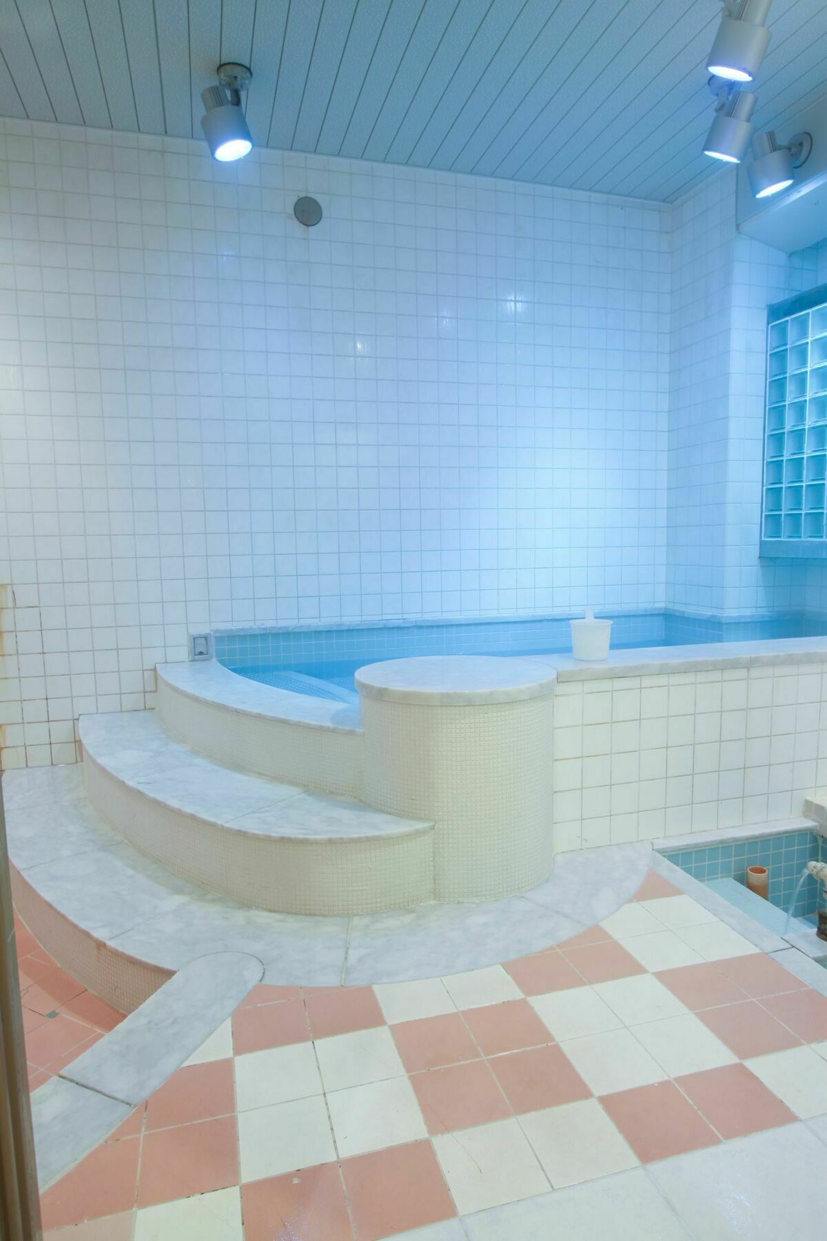 Capsule Inn Osaka - Caters To Men Exterior foto